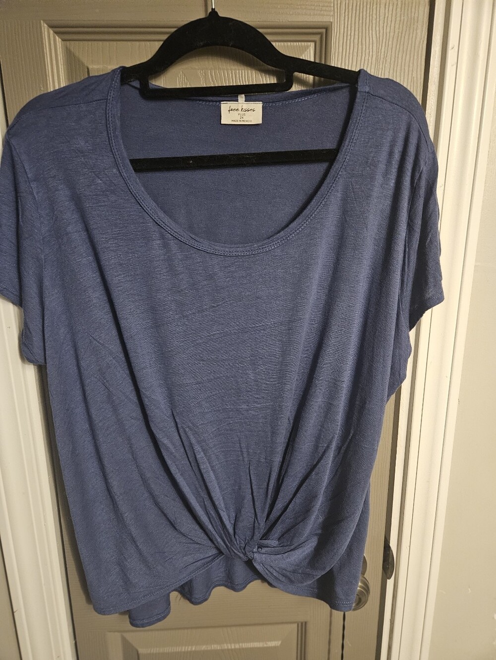 BRAND NEW ** Splendid Blue Knot-Front Scoop Crop Tee
